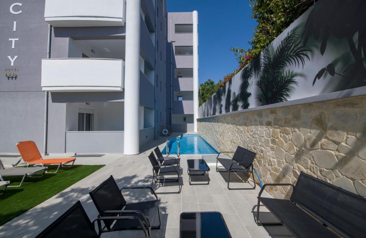 Deluxe City Hotel Ханья Экстерьер фото