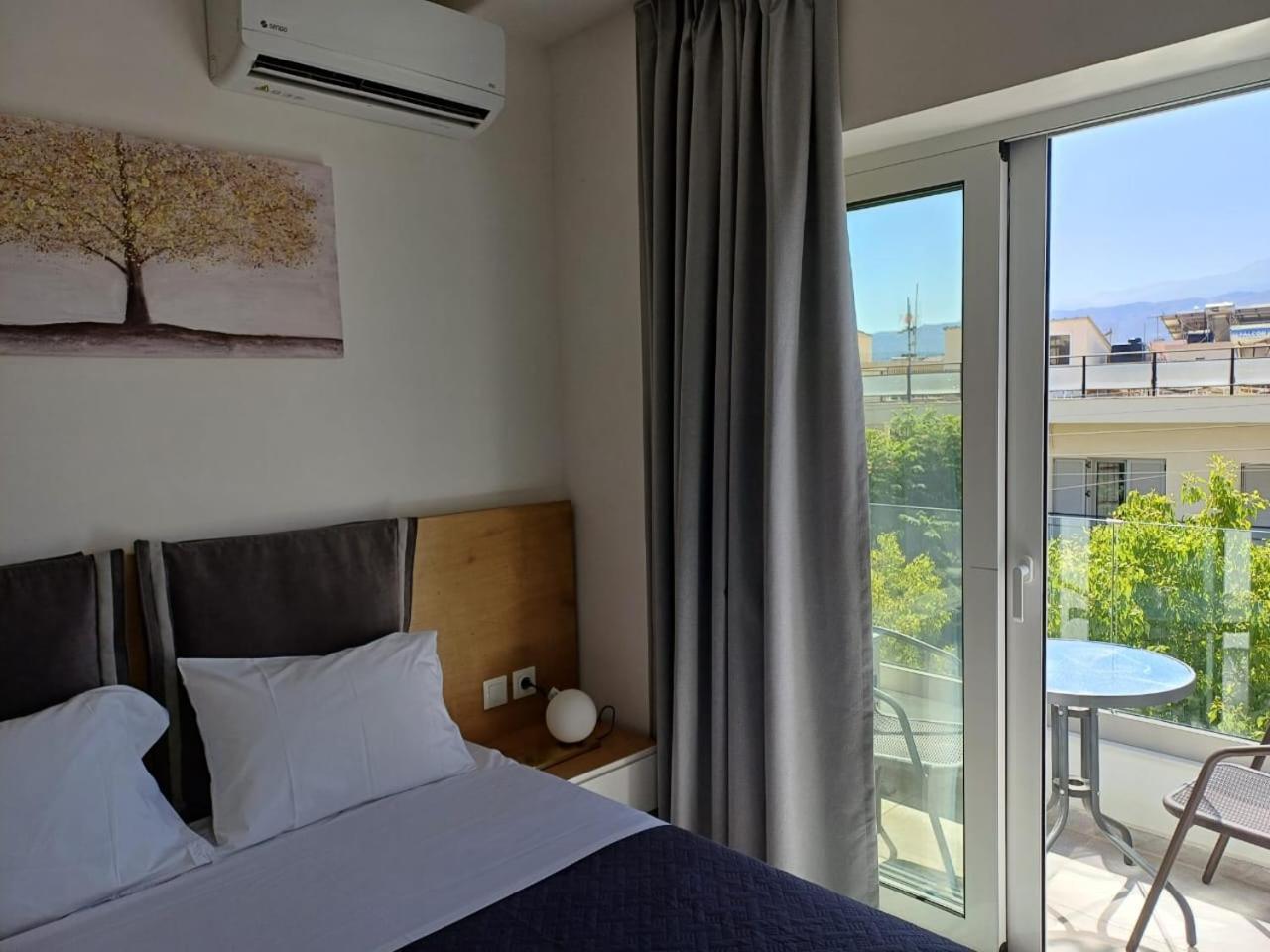 Deluxe City Hotel Ханья Экстерьер фото
