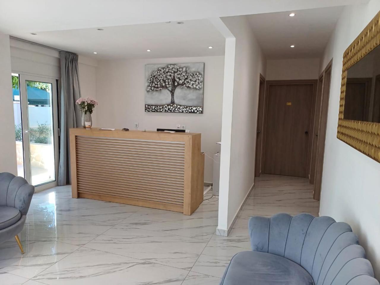 Deluxe City Hotel Ханья Экстерьер фото